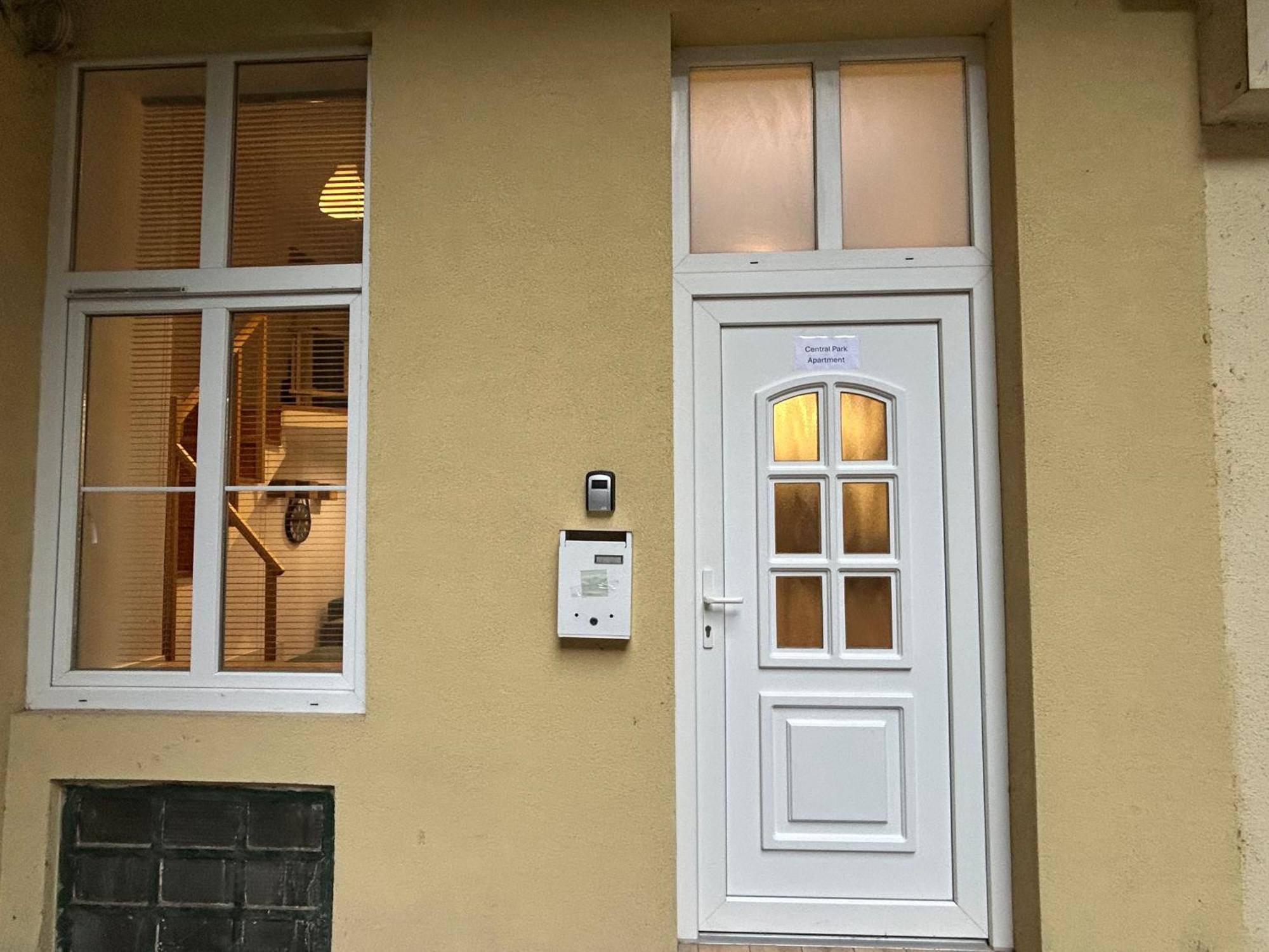 Central Park Apartman Budapest Exterior foto